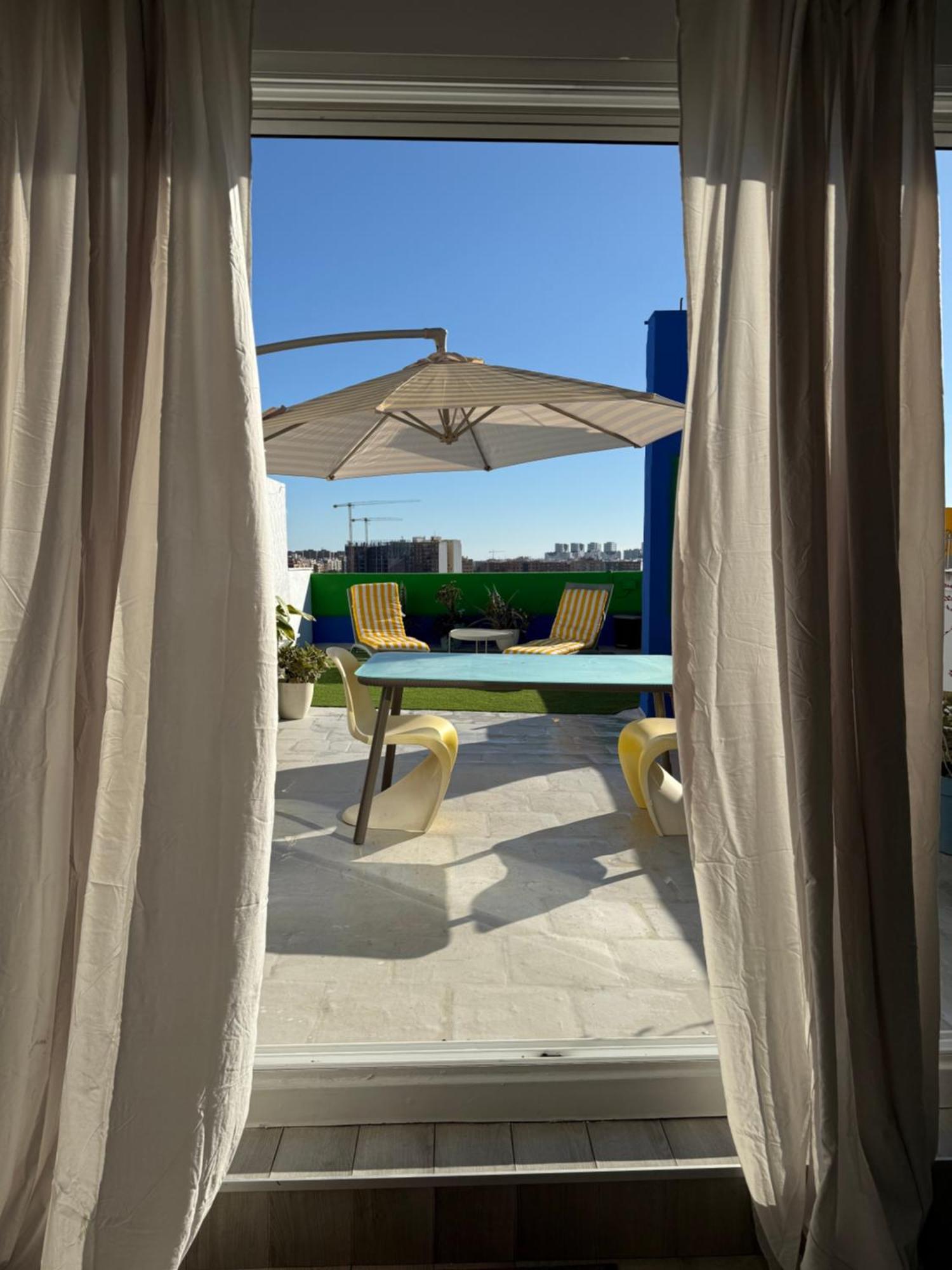 Petite Penthouse With The Sunniest Terrace In Valencia Daire Dış mekan fotoğraf
